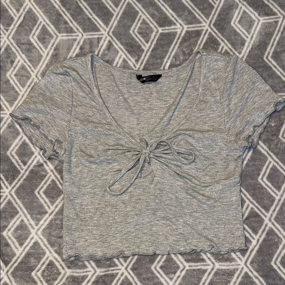 SHEIN Gray Crop Tie-Front Short Sleeve Tee